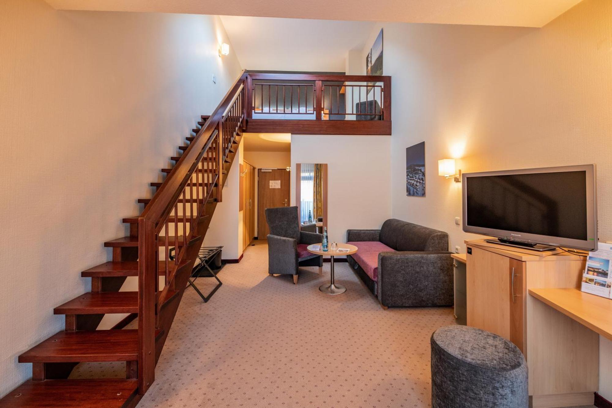 Goebel'S Seehotel Diemelsee Екстер'єр фото