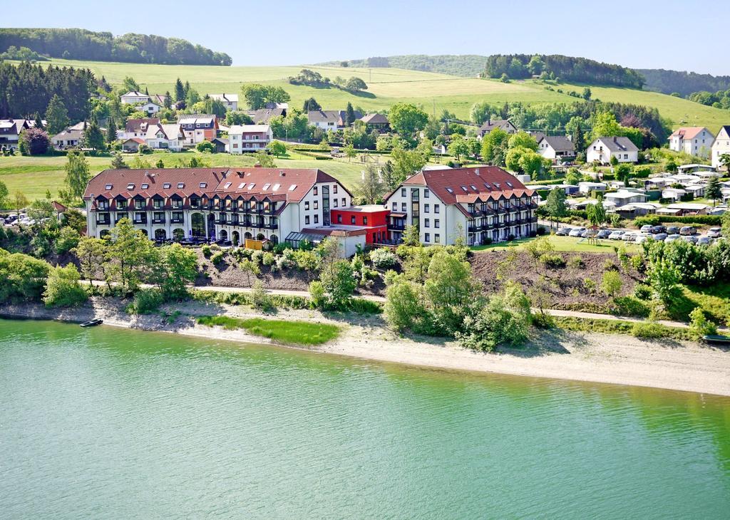 Goebel'S Seehotel Diemelsee Екстер'єр фото